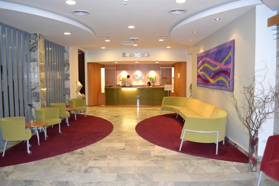 Hôtel Debreceni Postas Udulo Extérieur photo